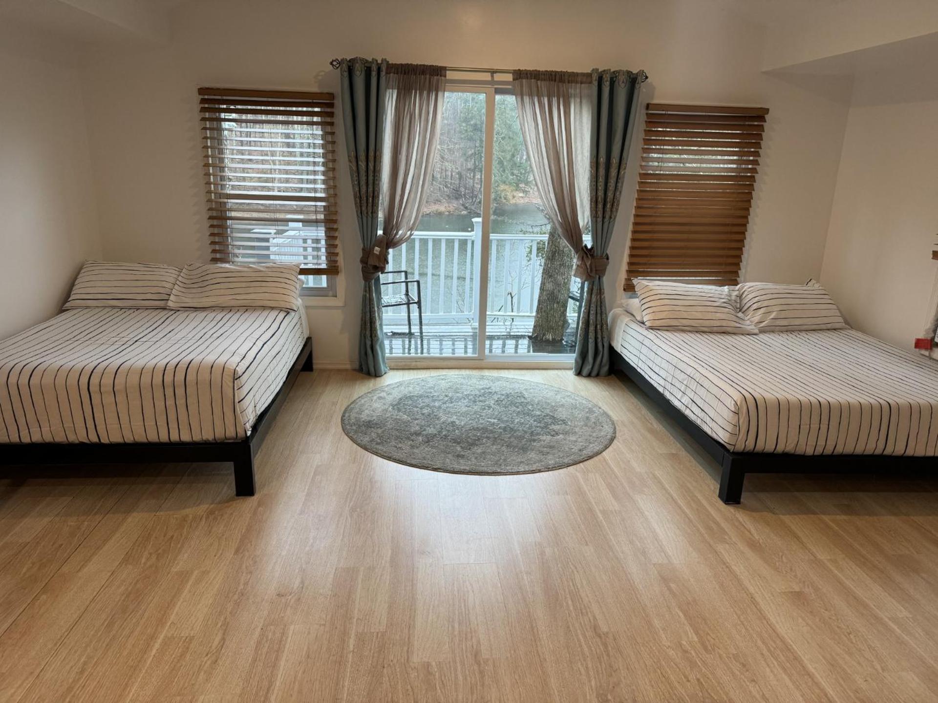 איסט סטרודסבורג Rainbow Mountain Resort - Lgbtq Friendly מראה חיצוני תמונה