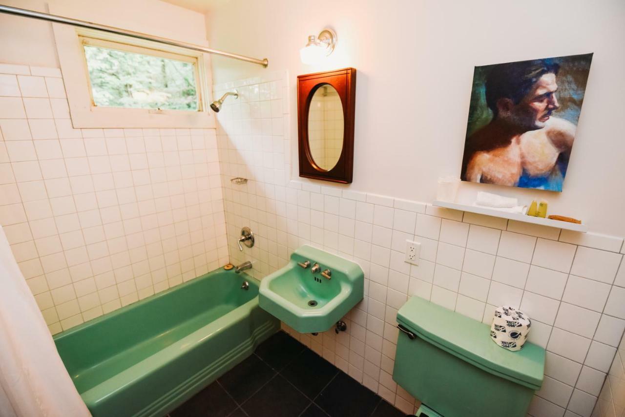 איסט סטרודסבורג Rainbow Mountain Resort - Lgbtq Friendly מראה חיצוני תמונה